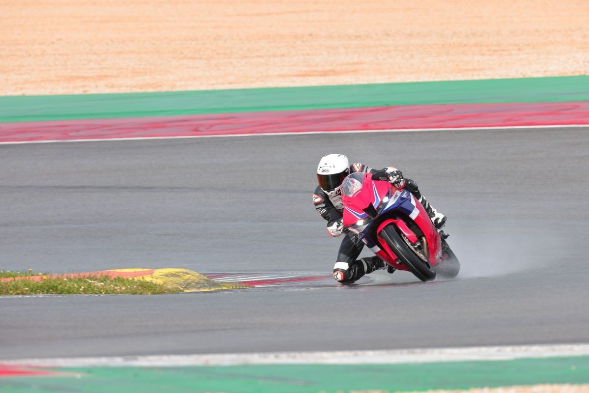 Honda CBR600RR: quanto ci sei mancata! +VIDEO+